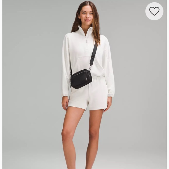 Lululemon Everywhere Crossbody Bag 2L - Picture 3 of 11